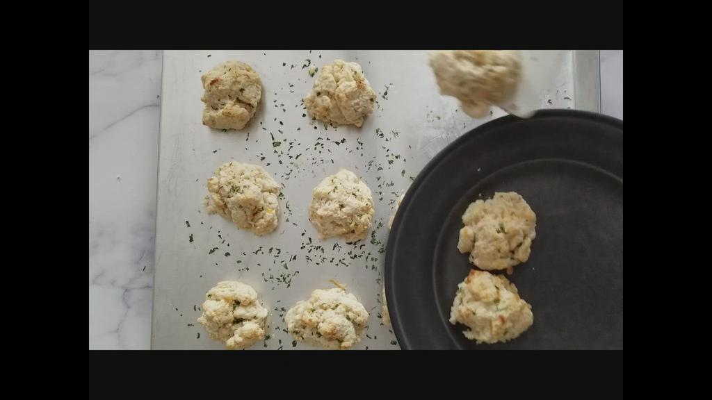 'Video thumbnail for Easy Garlic Cheese Biscuits'